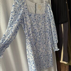 Sail to Sable Blue and White Floral dress - never been worn size S